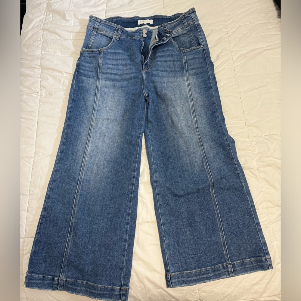 Plus size Risen crop Jeans